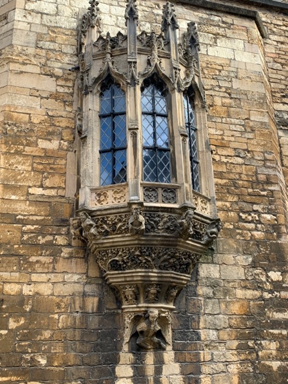 Oriel window